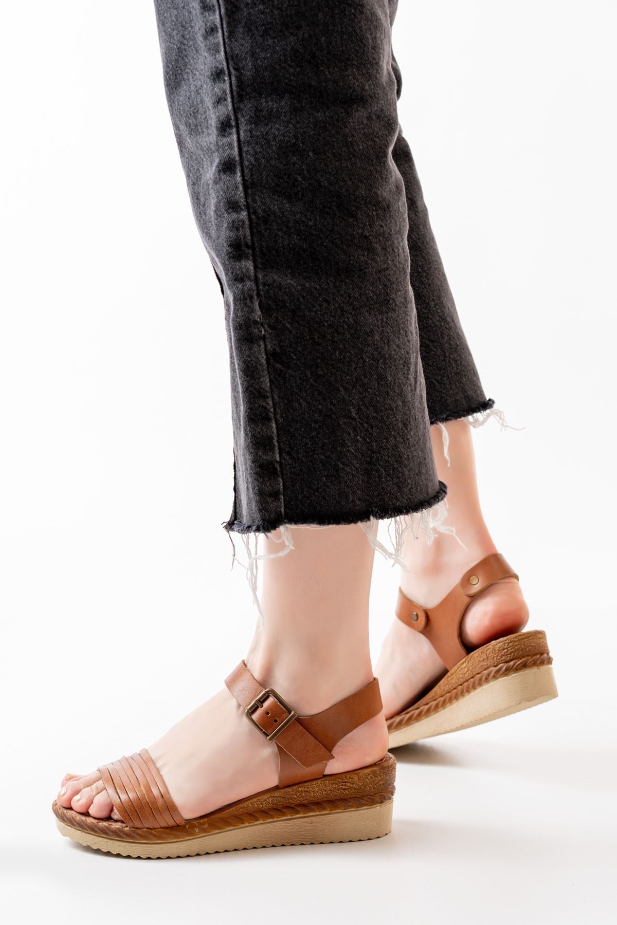 731 - 07ortopedik hakiki deri dolgu kadin sandalet - Justyol