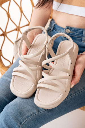 841 - 841lastikli günlük kadin sandalet - Justyol