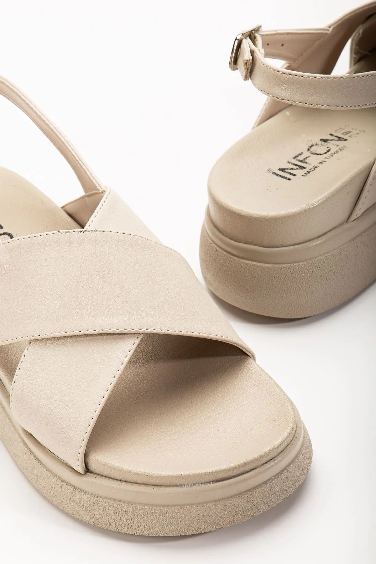 24422 - 1164dolgu topuk kadin sandalet - Justyol