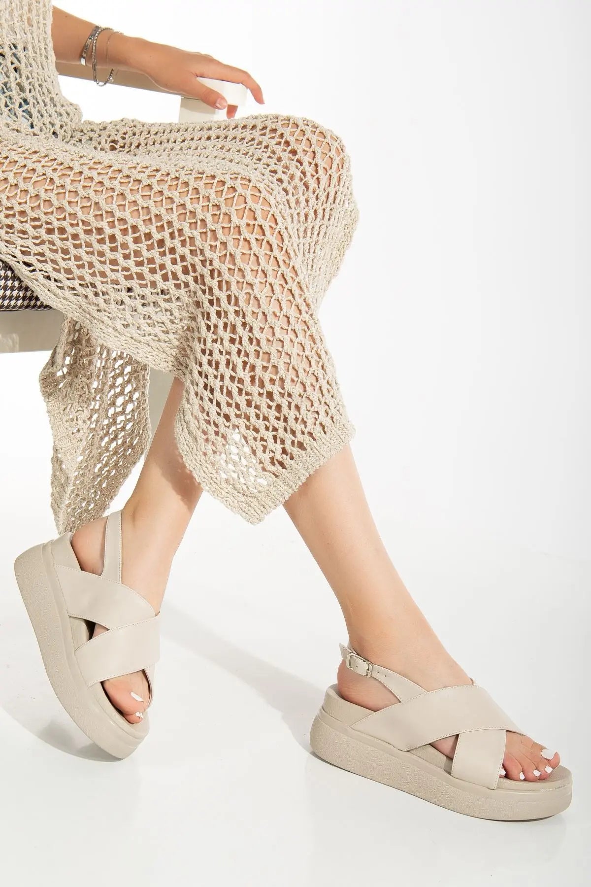 24422 - 1164dolgu topuk kadin sandalet - Justyol