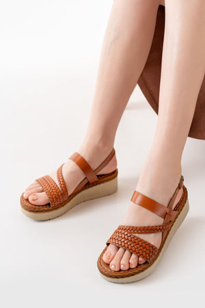 730 - 152ortopedik hakiki deri dolgu kadin sandalet - Justyol