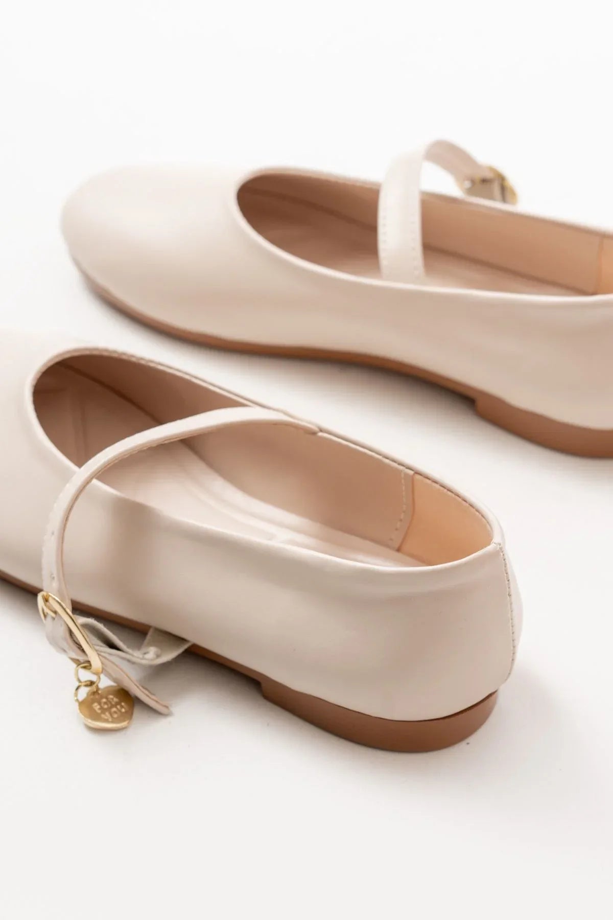 inf-324Ballerines femme vernies avec bride et boucle pour usage quotidien - Justyol