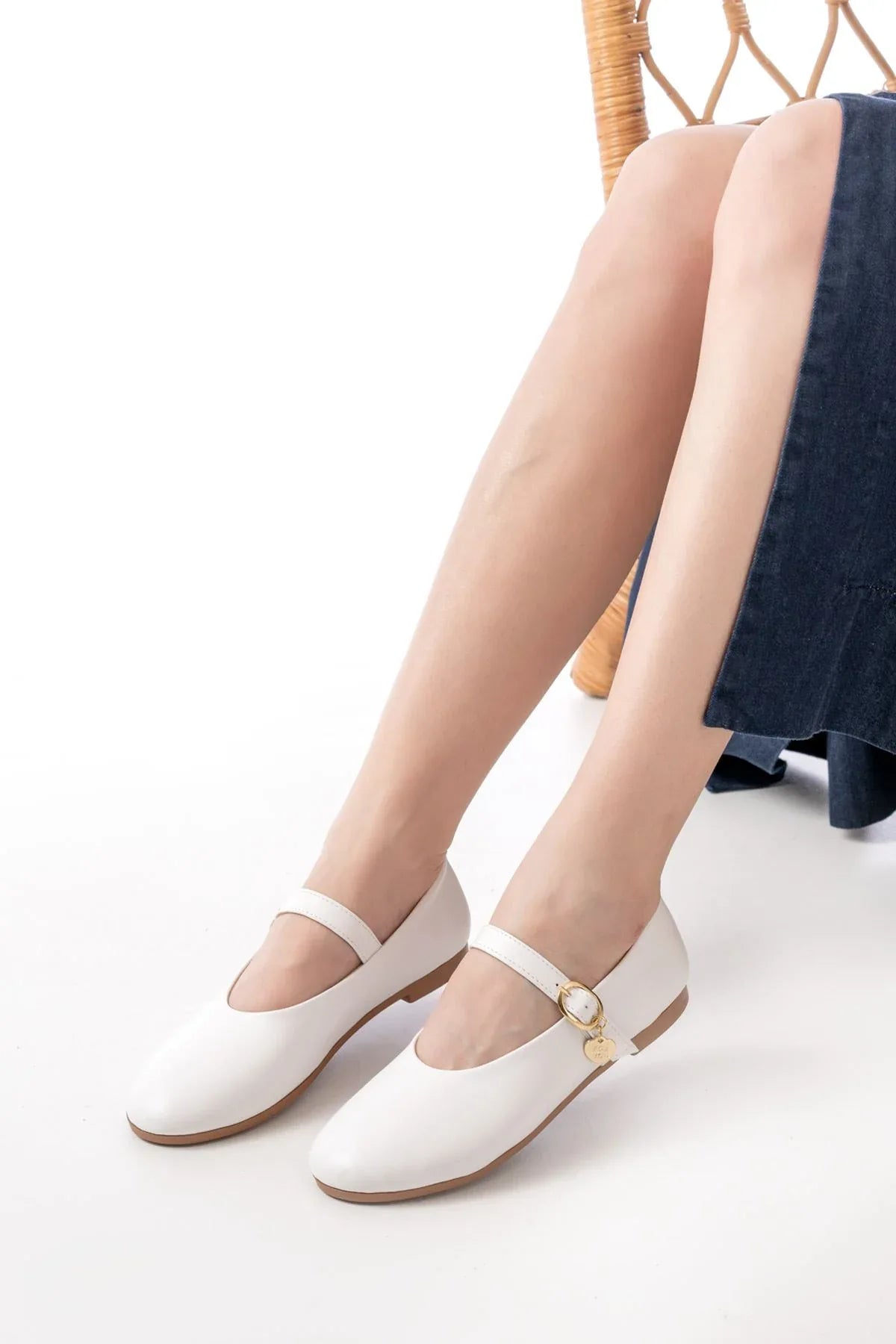 inf-324Ballerines femme vernies avec bride et boucle pour usage quotidien - Justyol