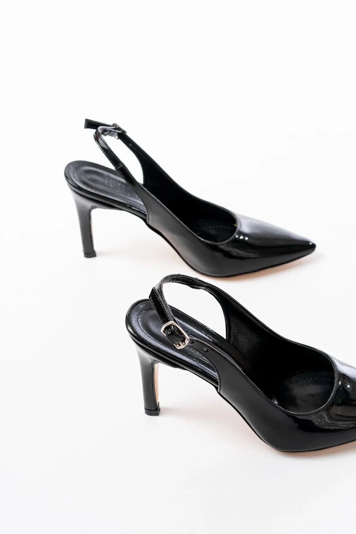 st-1153Escarpins femme vernies à talon 9 cm avec arrière ouvert - Justyol