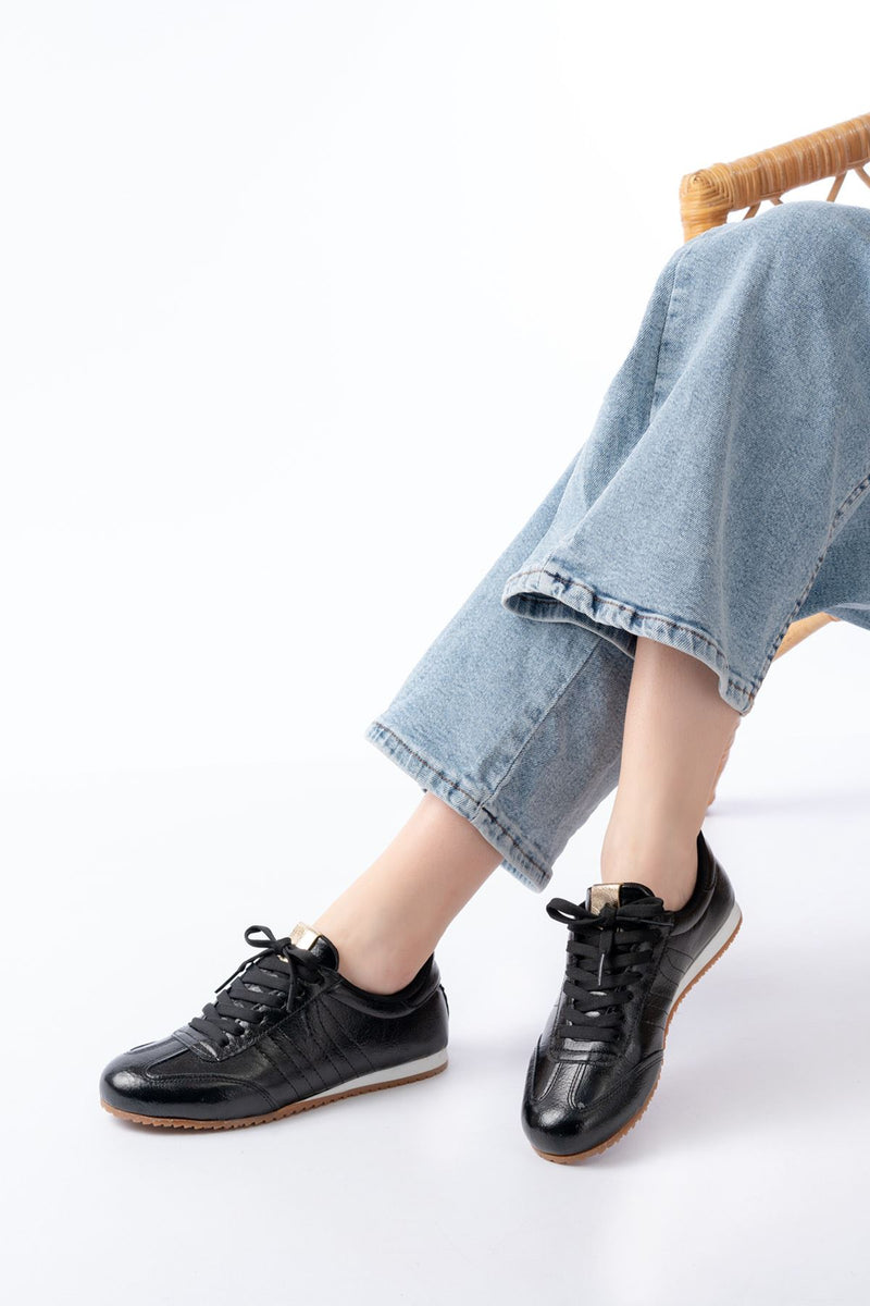 m-1009 Baskets Femme Argentées Vernis à Lacets