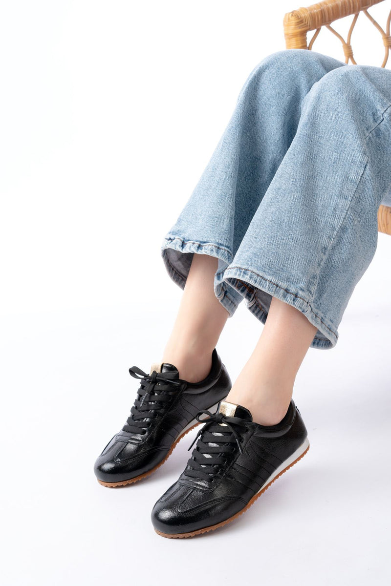 m-1009 Baskets Femme Argentées Vernis à Lacets