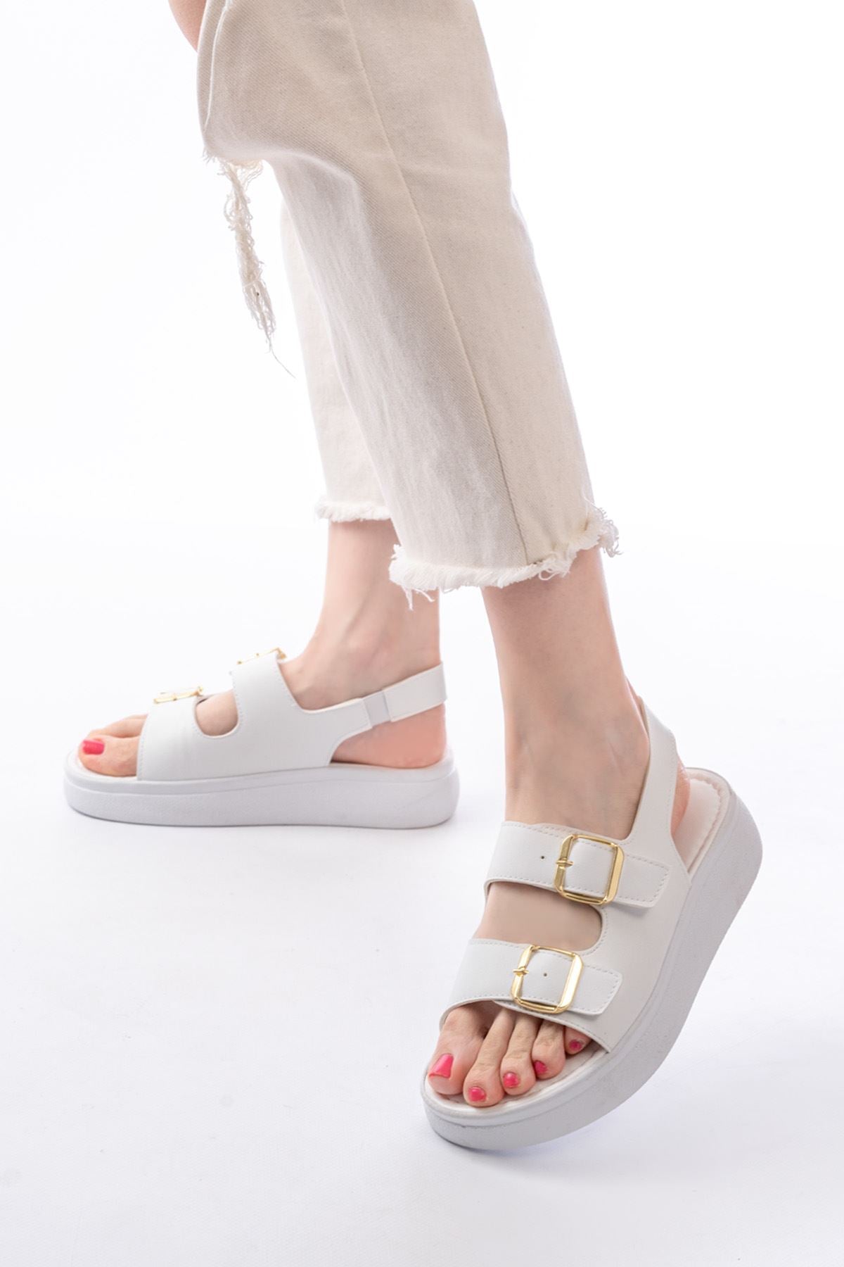 24413 - 572günlük dolgu topuk toka aksesuarli kadin sandalet - Justyol