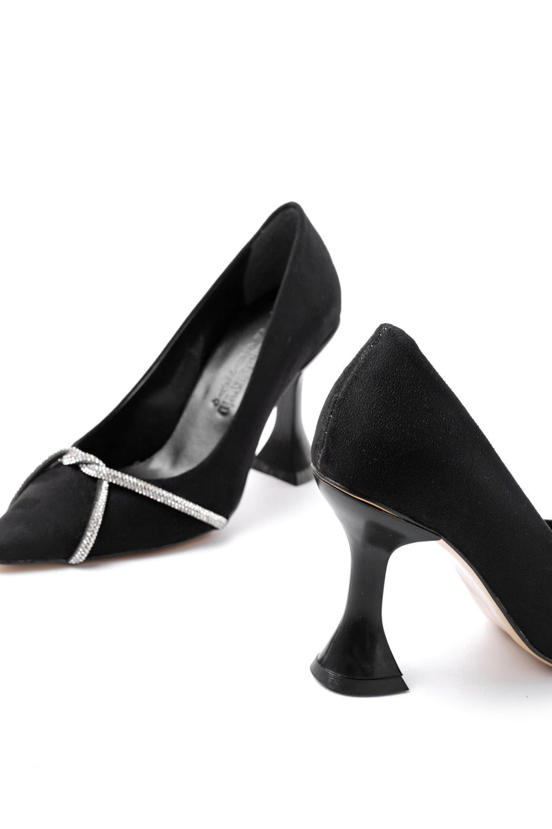 k-10Escarpins Femme à Talon Orné de Strass et Bride Enroulée – Élégance Artisanale