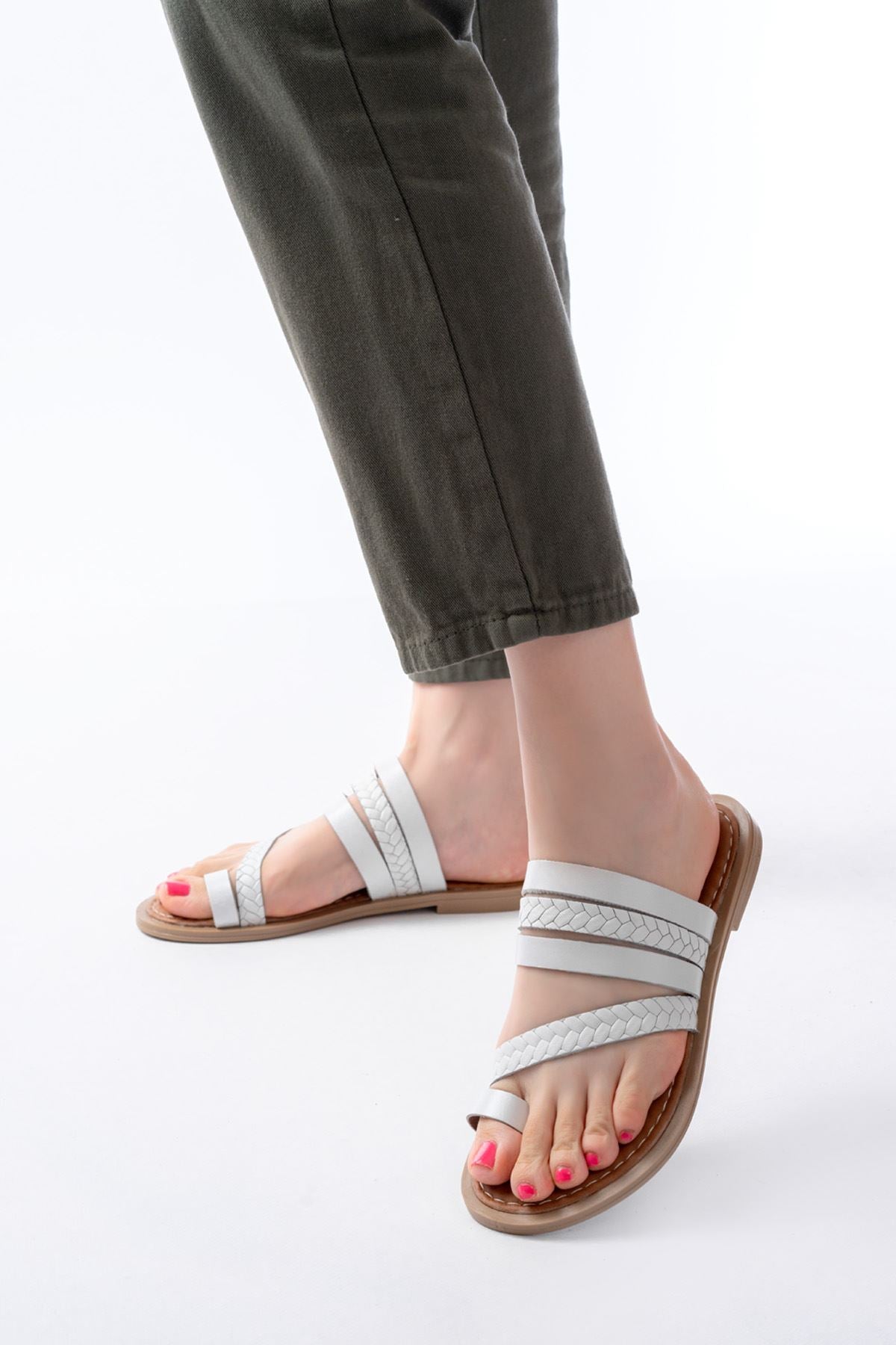 169 - 160örgülü ortopedik taban parmak arasi hakiki deri kadin terlik - Justyol