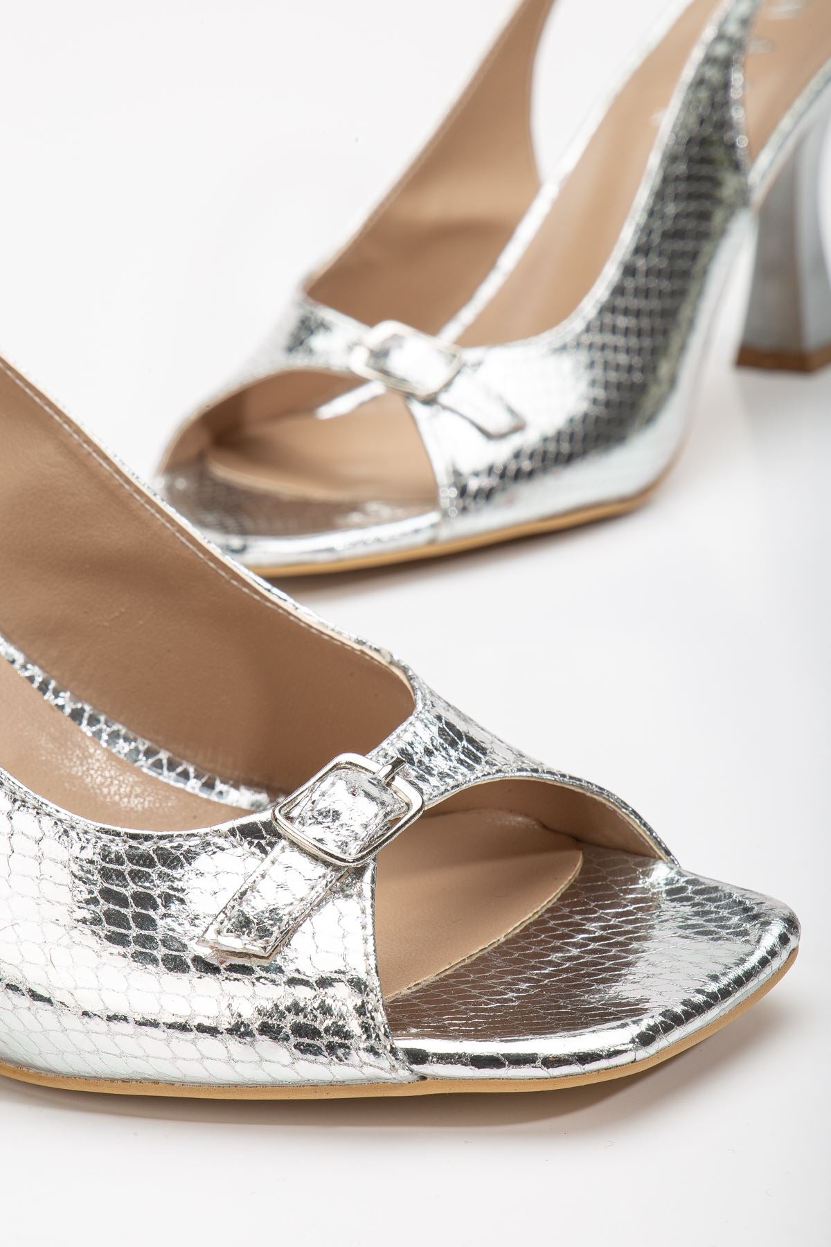 felya arkasi açik topuklu ayakkabi - Justyol