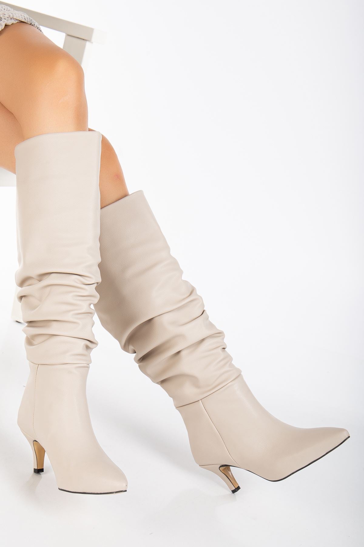 <tc>Bottines à talons Lema en daim</tc>