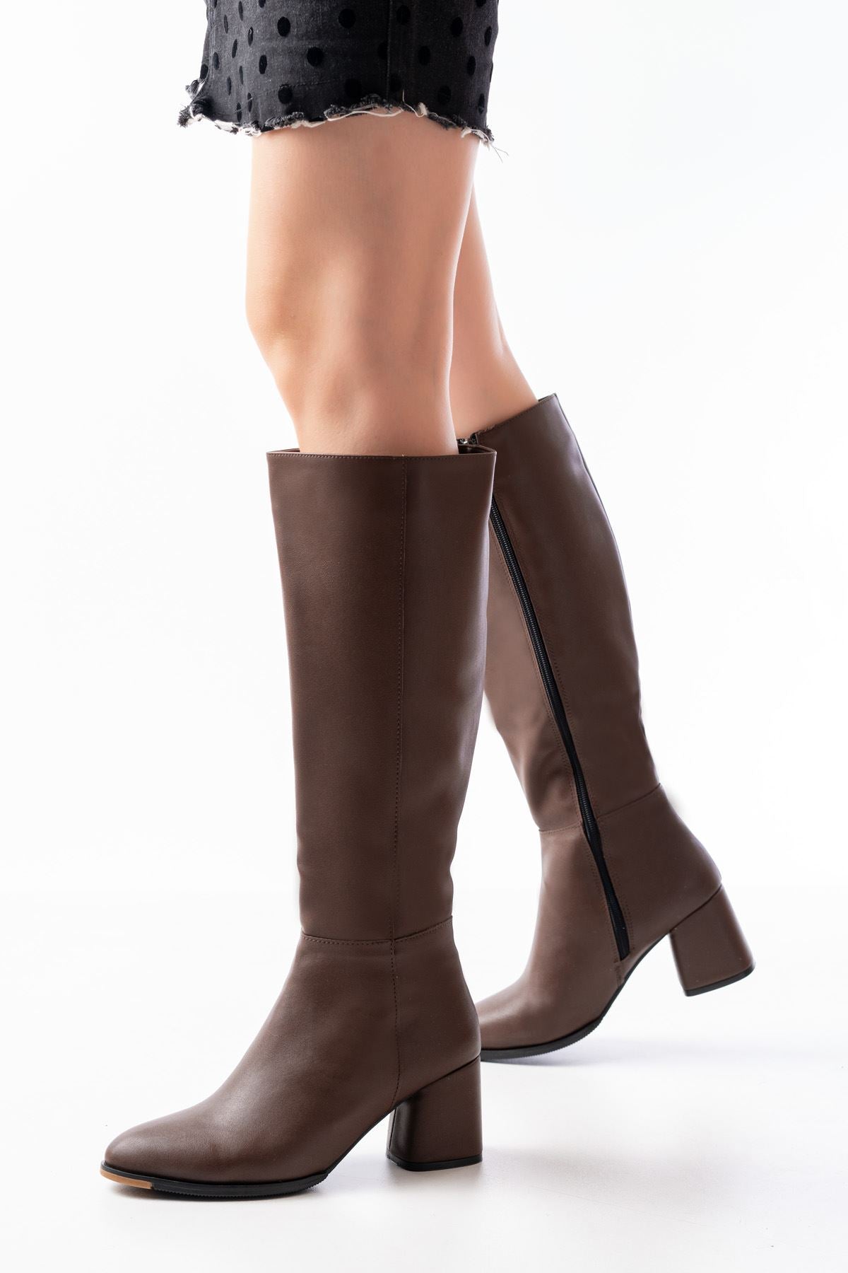 <tc>Zora bottes à talon en cuir</tc>