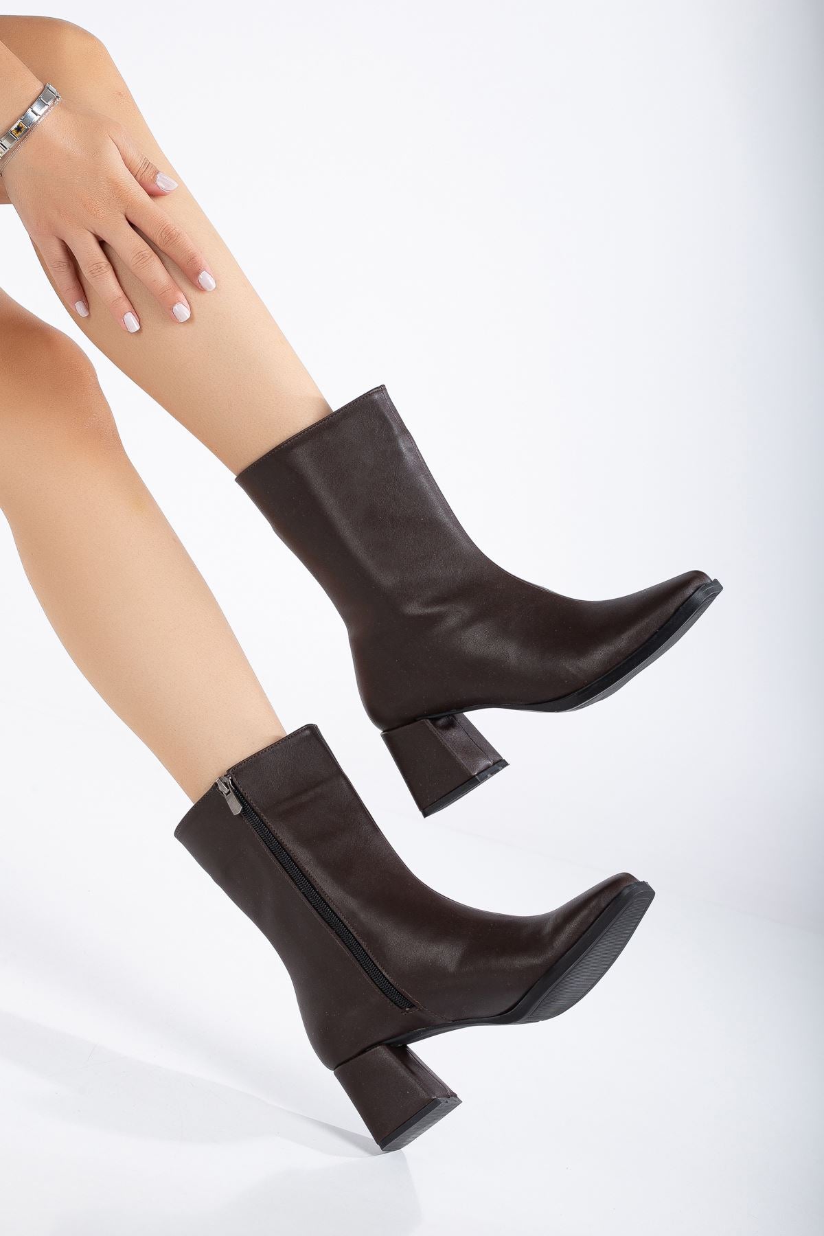 <tc>Bottines à talons en cuir Remia</tc>