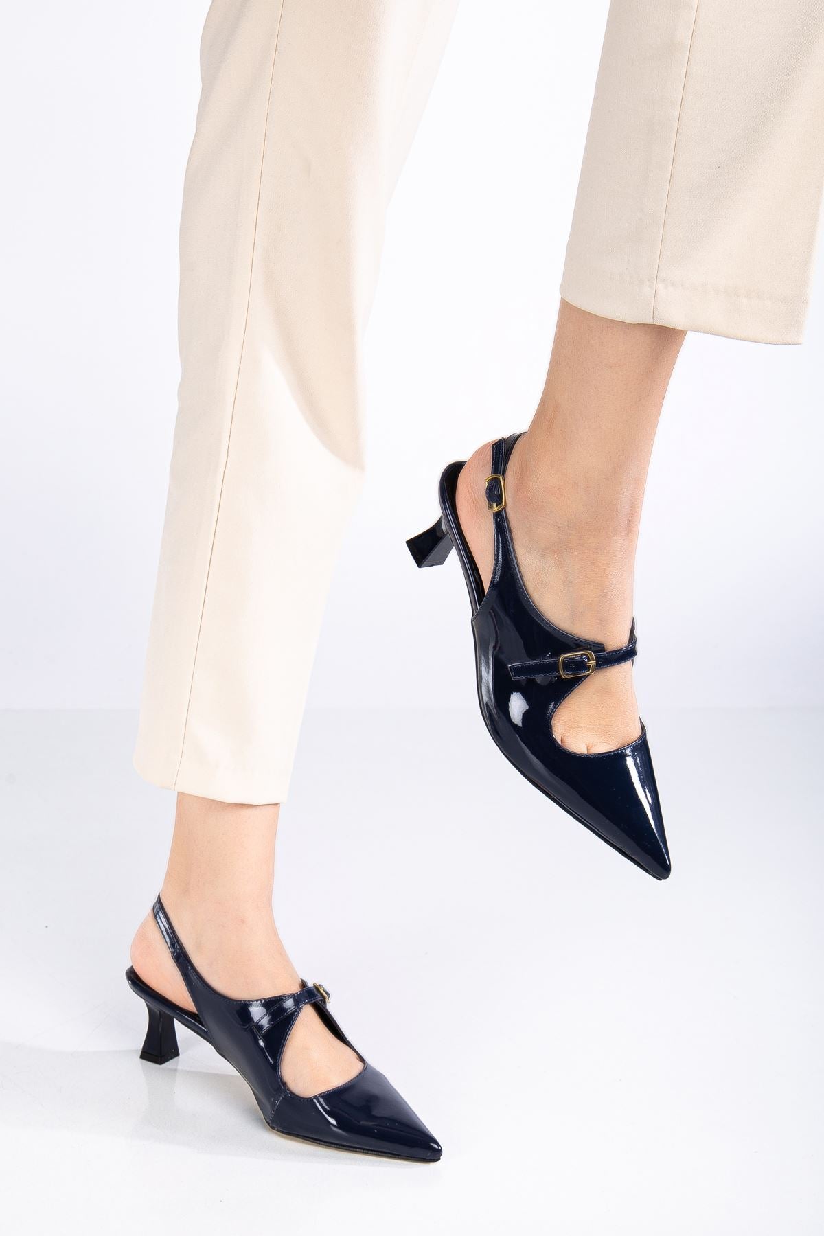 <tc>Chaussures à talons Amber en similicuir verni</tc>