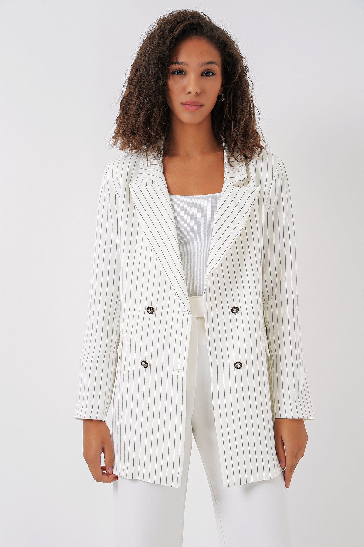 <tc>Blazer femme à rayures et double boutonnage 0699</tc>