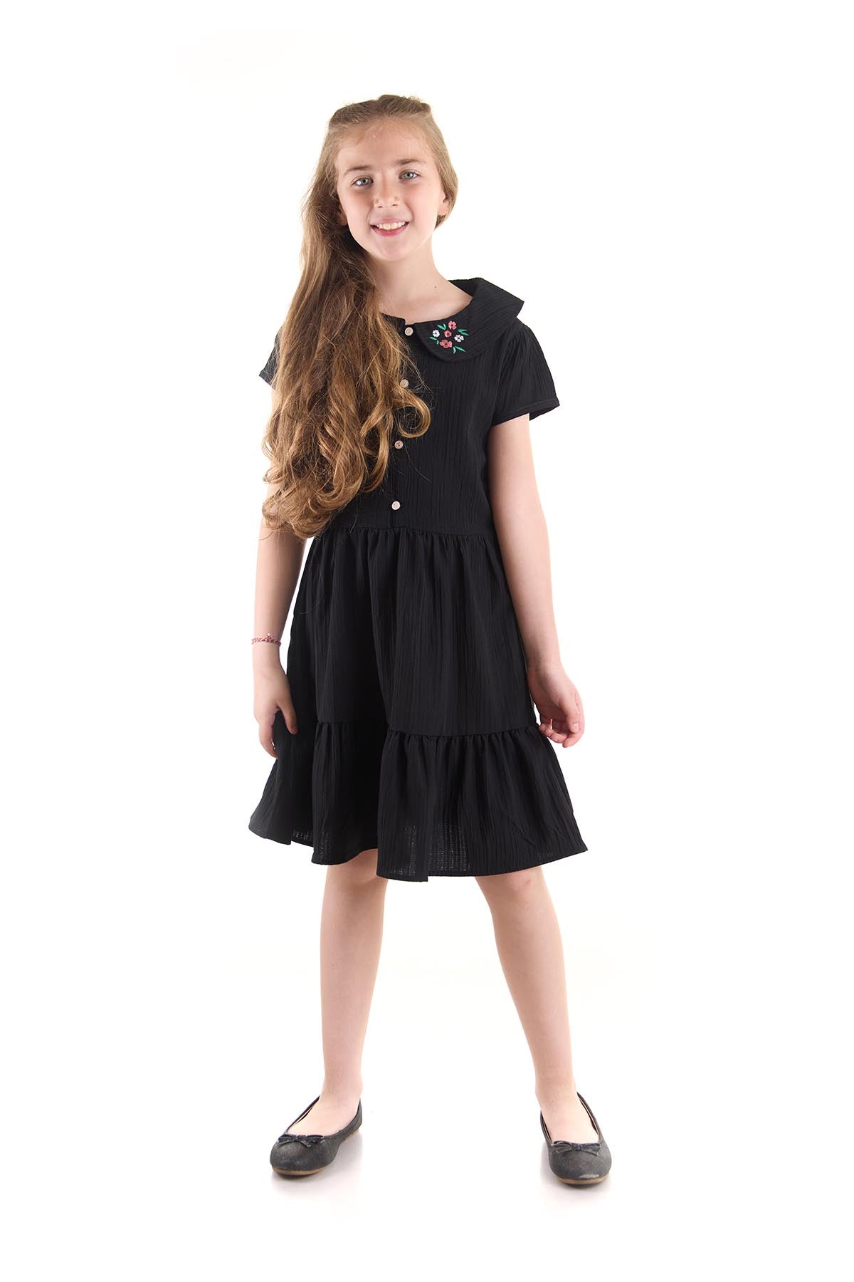 <tc>Robe à col boutonné avec broderie pour fille, tendance en coton</tc>