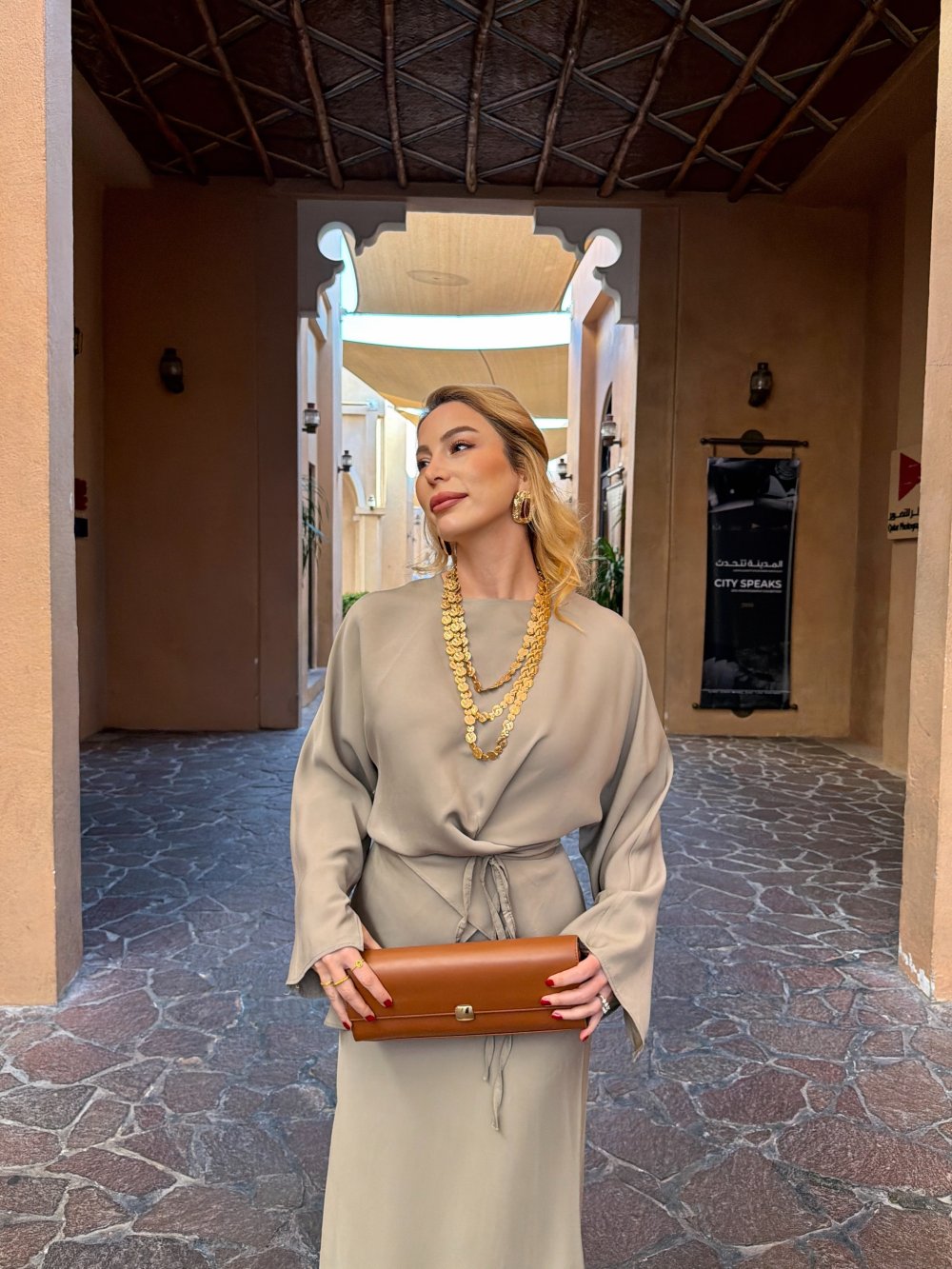 طقم نسائي شيك 2 قطع تونيك + تنورة طويلة قماش تينسل فاخر