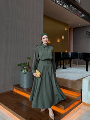 طقم نسائي شيك 2 قطع بلوزة بأزرار + تنورة طويلة بقماش تويل فاخر