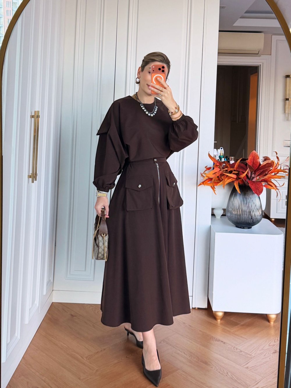 طقم نسائي عصري 2 قطع تونيك + تنورة قماش باراشوت خفيف وعملي