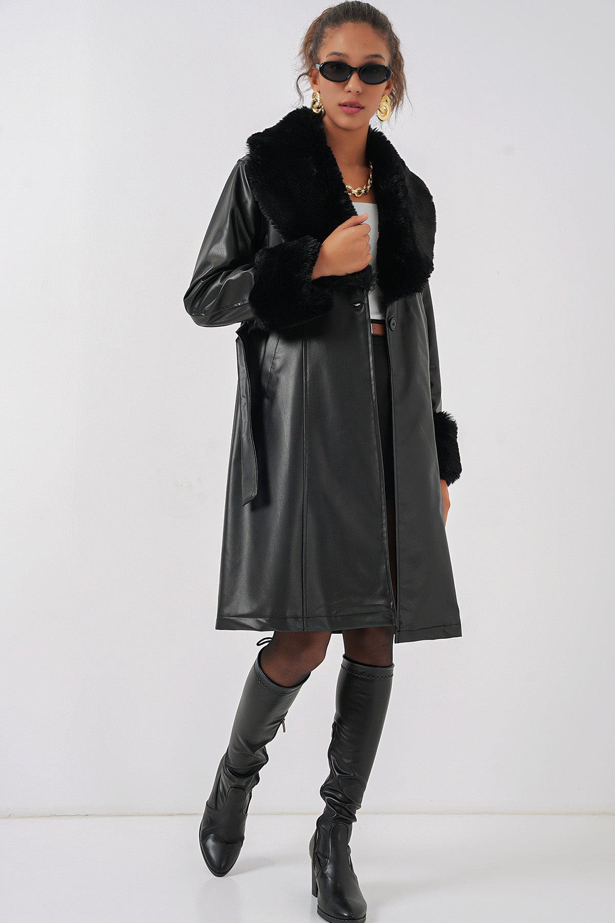 <tc>Manteau en cuir synthétique avec fourrure 1045</tc>