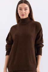 <tc>15917 pull oversize en maille pour femme à col roulé.</tc>