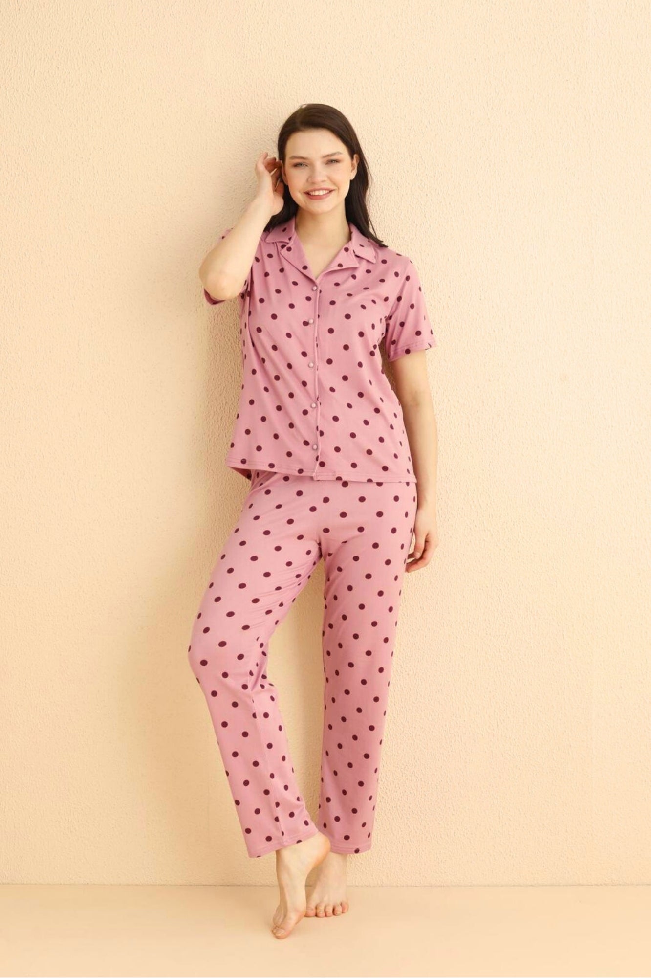 <tc>"Ensemble de pyjama à manches courtes en bambou avec motif à pois, modèle Dreamy Milan."</tc>