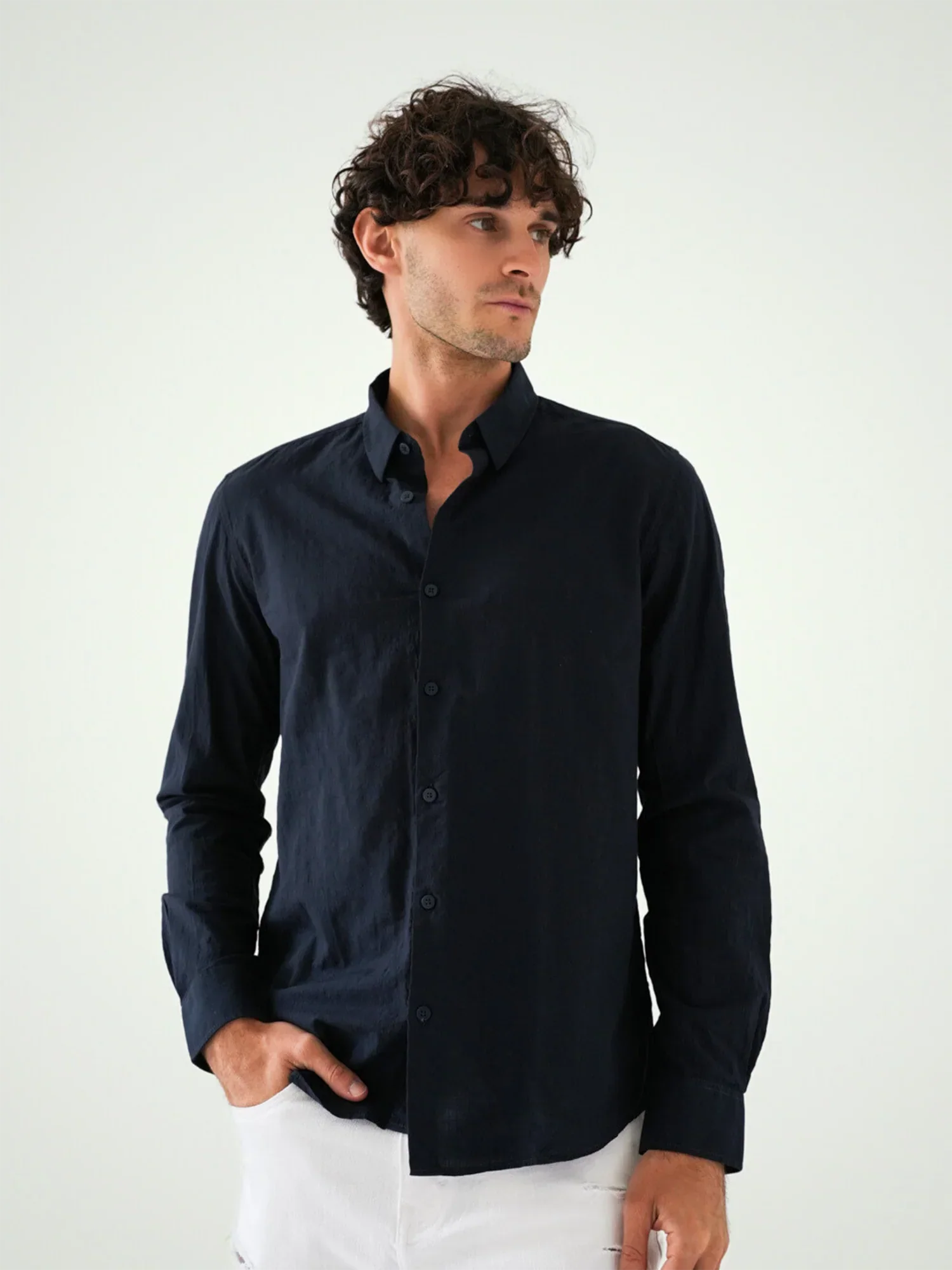 Chemise homme classique à manches longues — design élégan. -  SHI24SEXR19453TM1