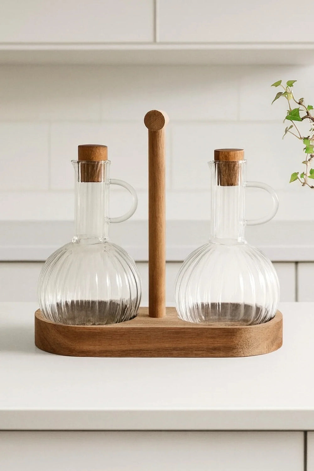 Set de 2 Huiliers en Verre Borosilicate avec Support en Bois d’Acacia – 2 × 300 ml