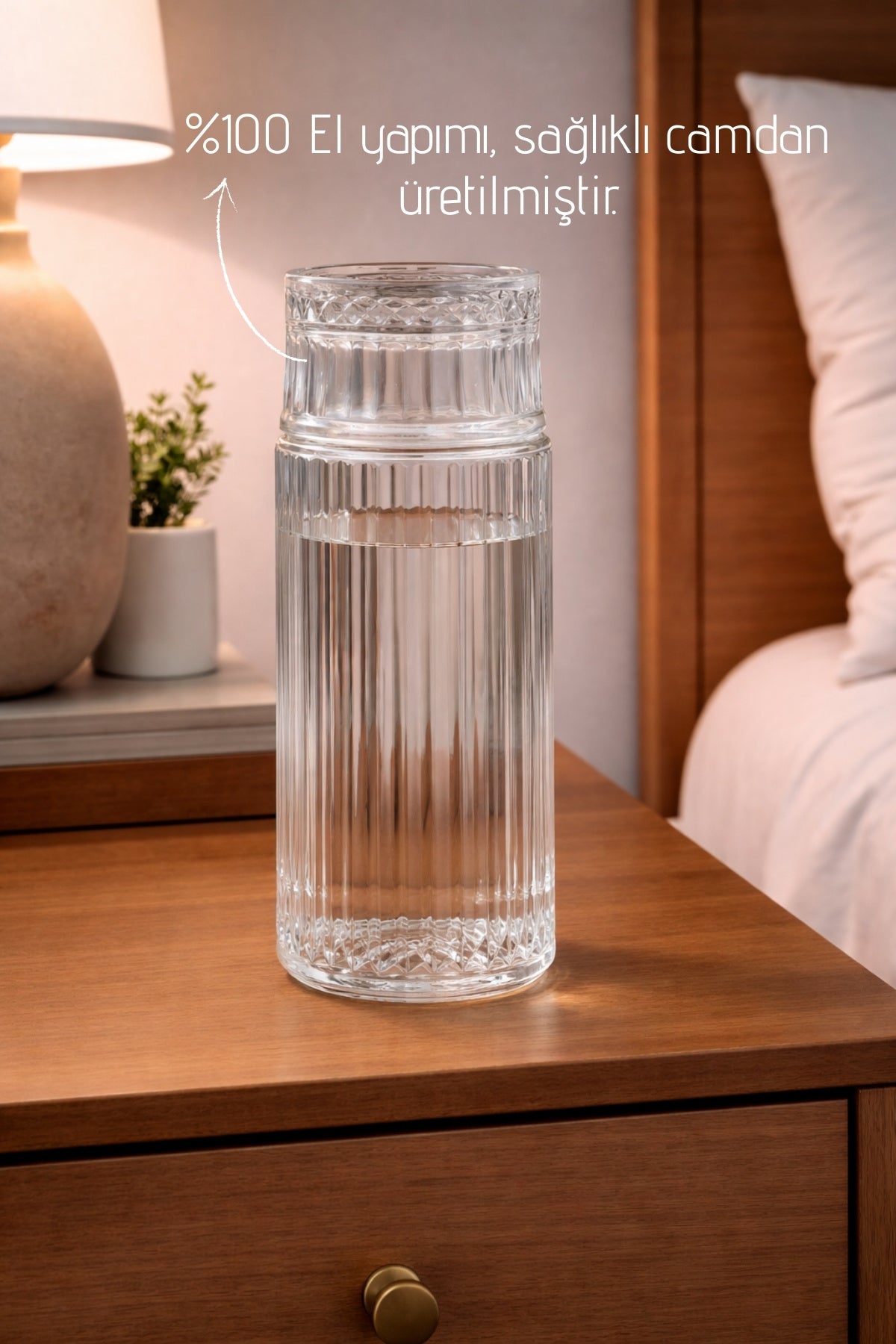 Carafe de Chevet Artisanale en Verre avec Verre-Couvercle – 730 ml