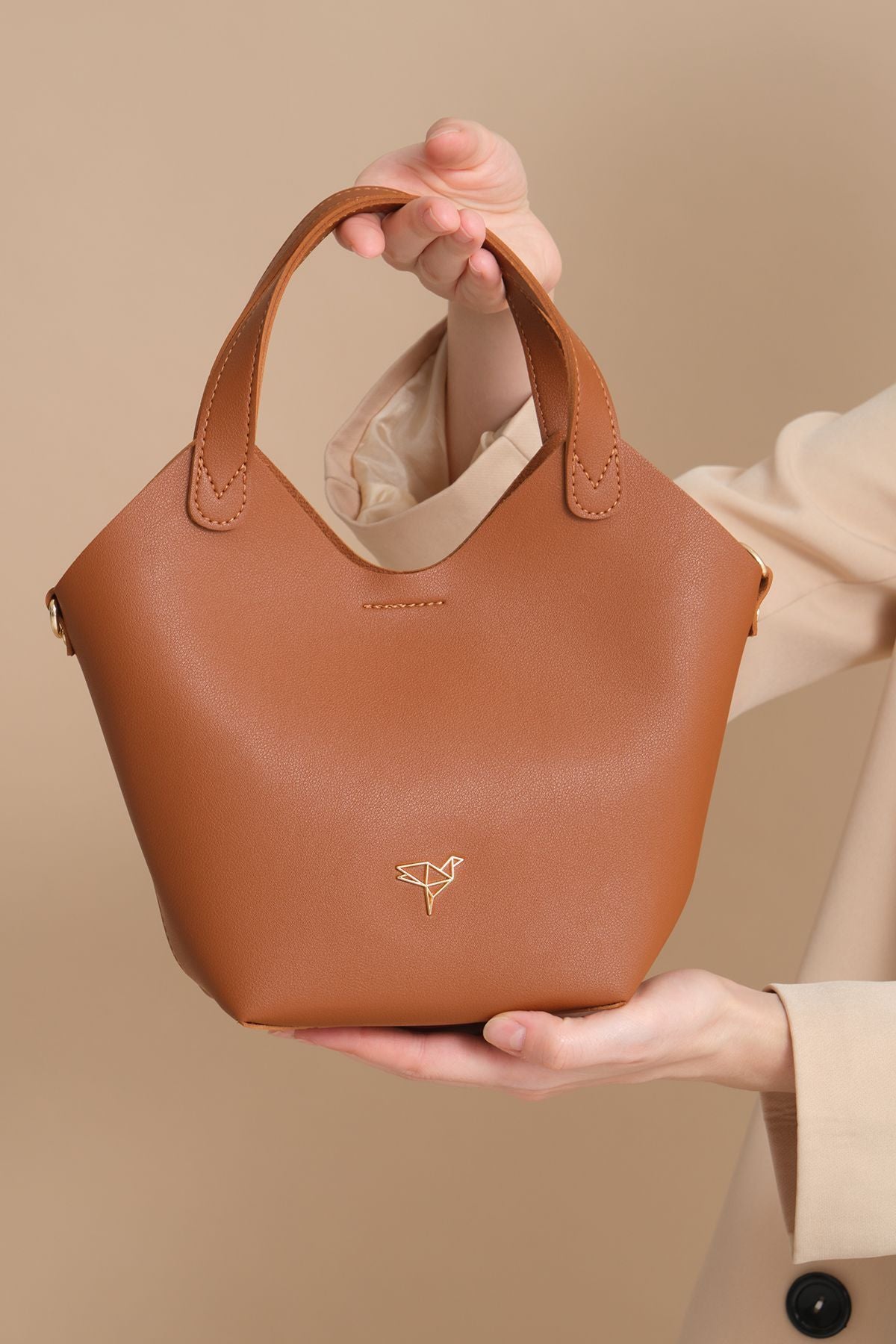 Nairobi Mıknatıs Kapamalı Yavru Kartlıklı Ayarlanabilir Askılı Kadın Taba Omuz Çantası - Justyol