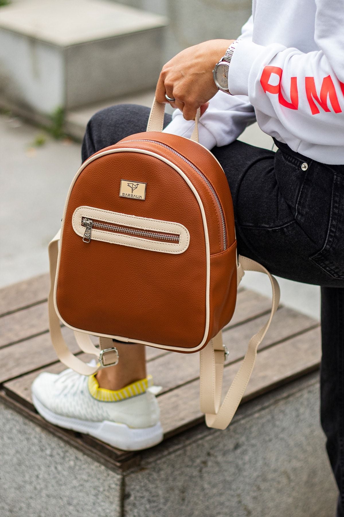 Oslo Çift Iç Cep Detaylı Dış Fermuar Gözlü Çok Bölmeli Taba Bej Kadın Sırt Çantası - Justyol