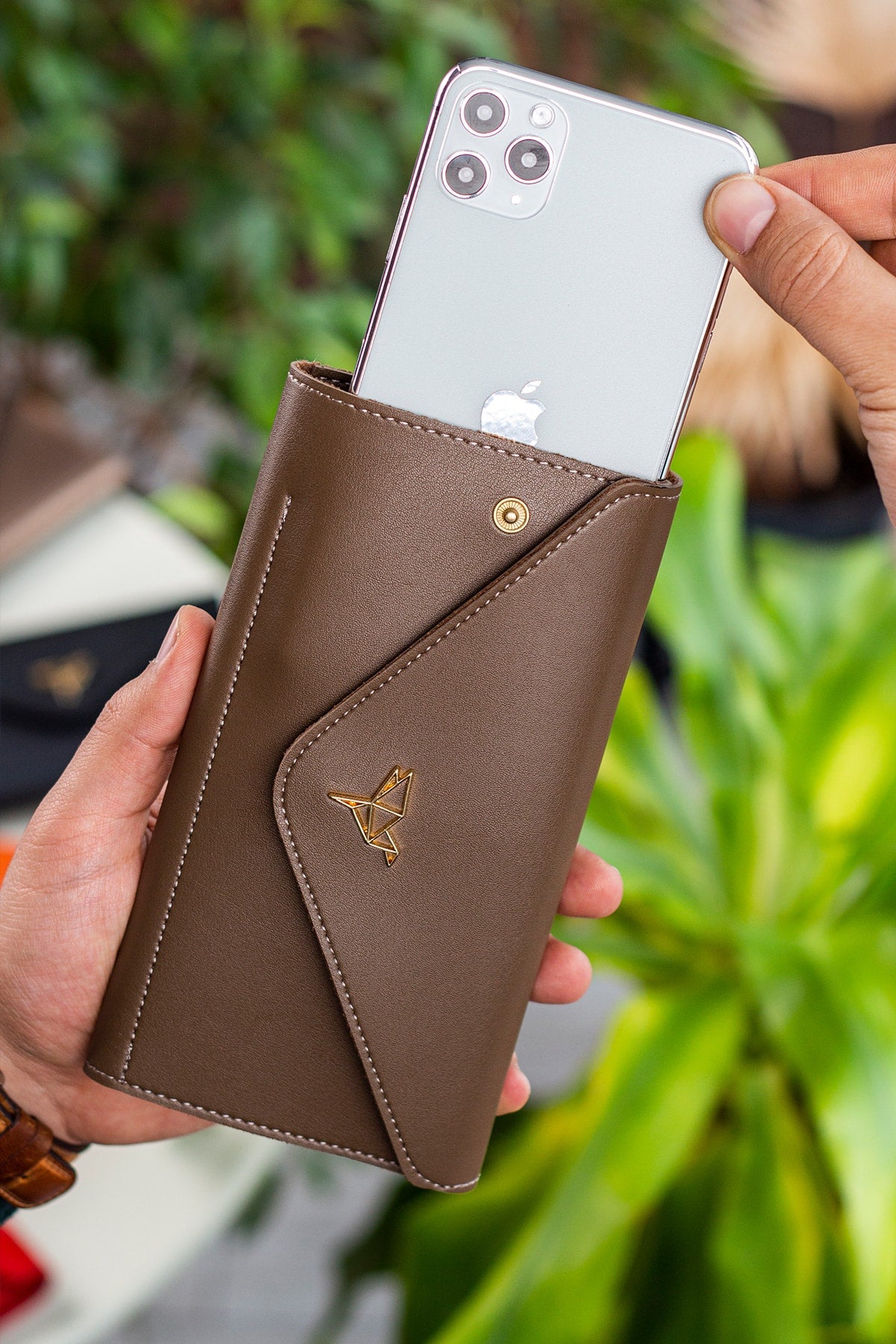 Enveloppe Téléphone et Boîtes de Pièces - Cuir Synthétique, Design Élégant et Pratique