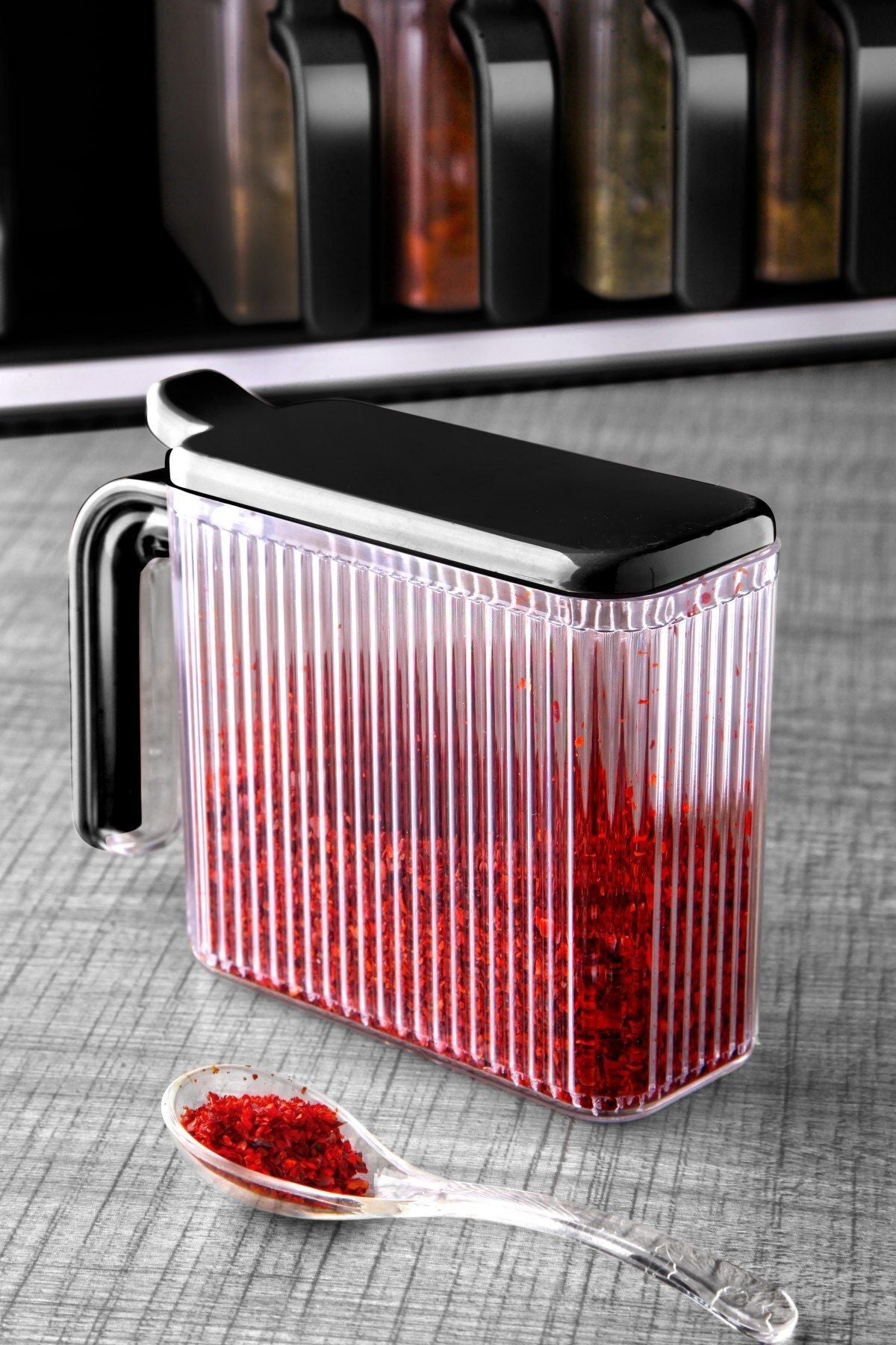 6 lı Standlı Kendinden Yapışkanlı Kapaklı Kaşıklı Baharatlık Takımı - Kulplu Baharatlık Standı - Justyol