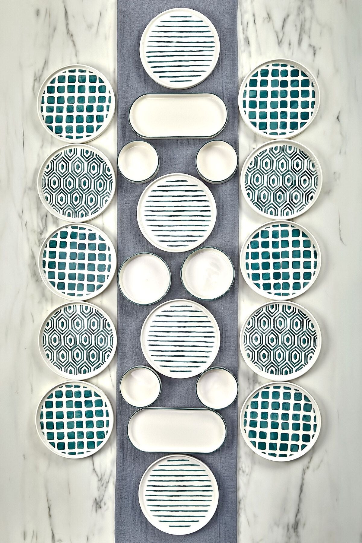 Service petit-déjeuner empilable 12 personnes 22 pièces en céramique naturelle – Design géométrique fait main