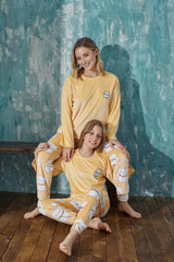 <tc>Ensemble de pyjama en velours français à motifs pour mère et fille (mère et fille vendues ensemble).</tc>