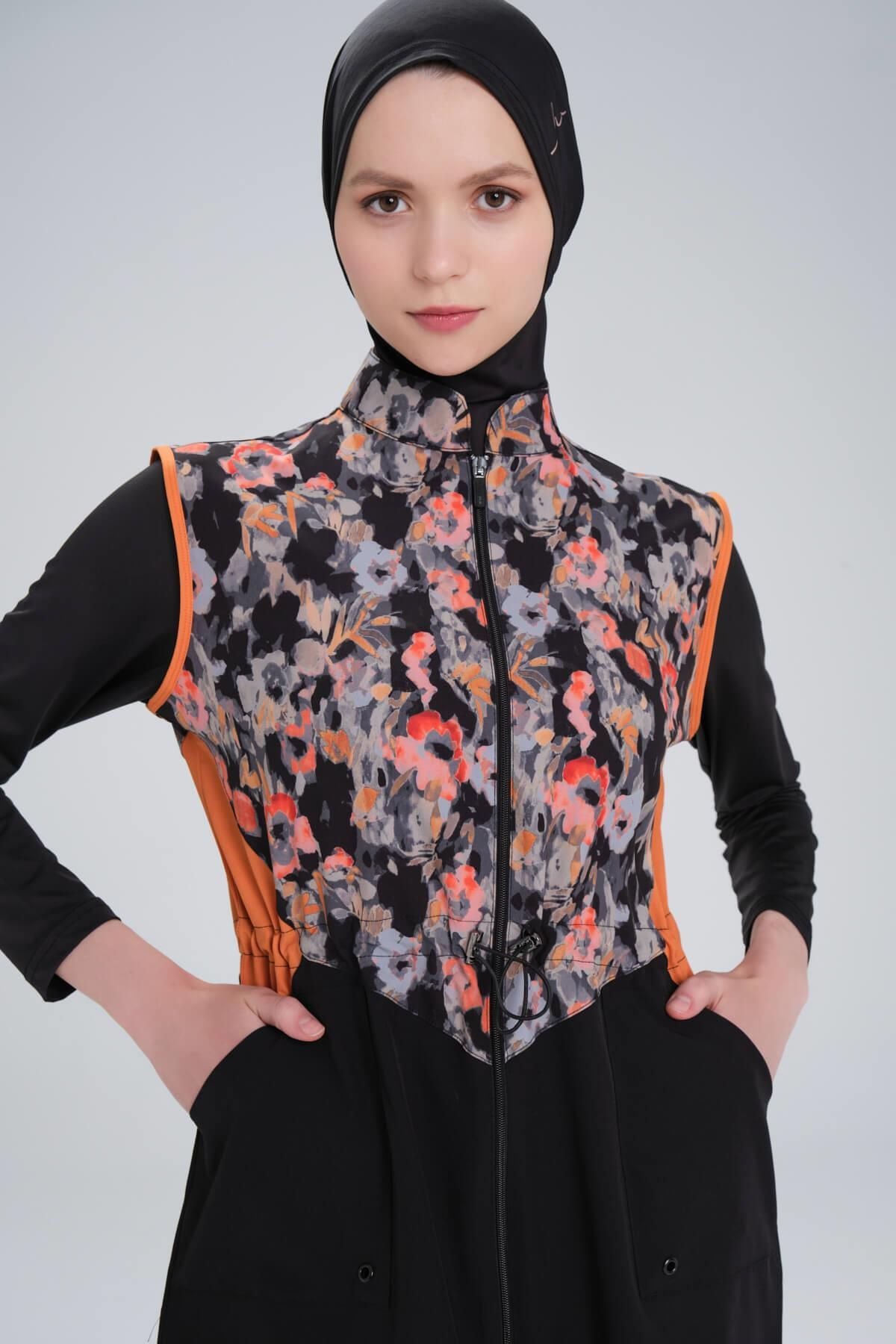 Patterned women's swimsuit suitable for hijab - 6 pieces - Black-65827