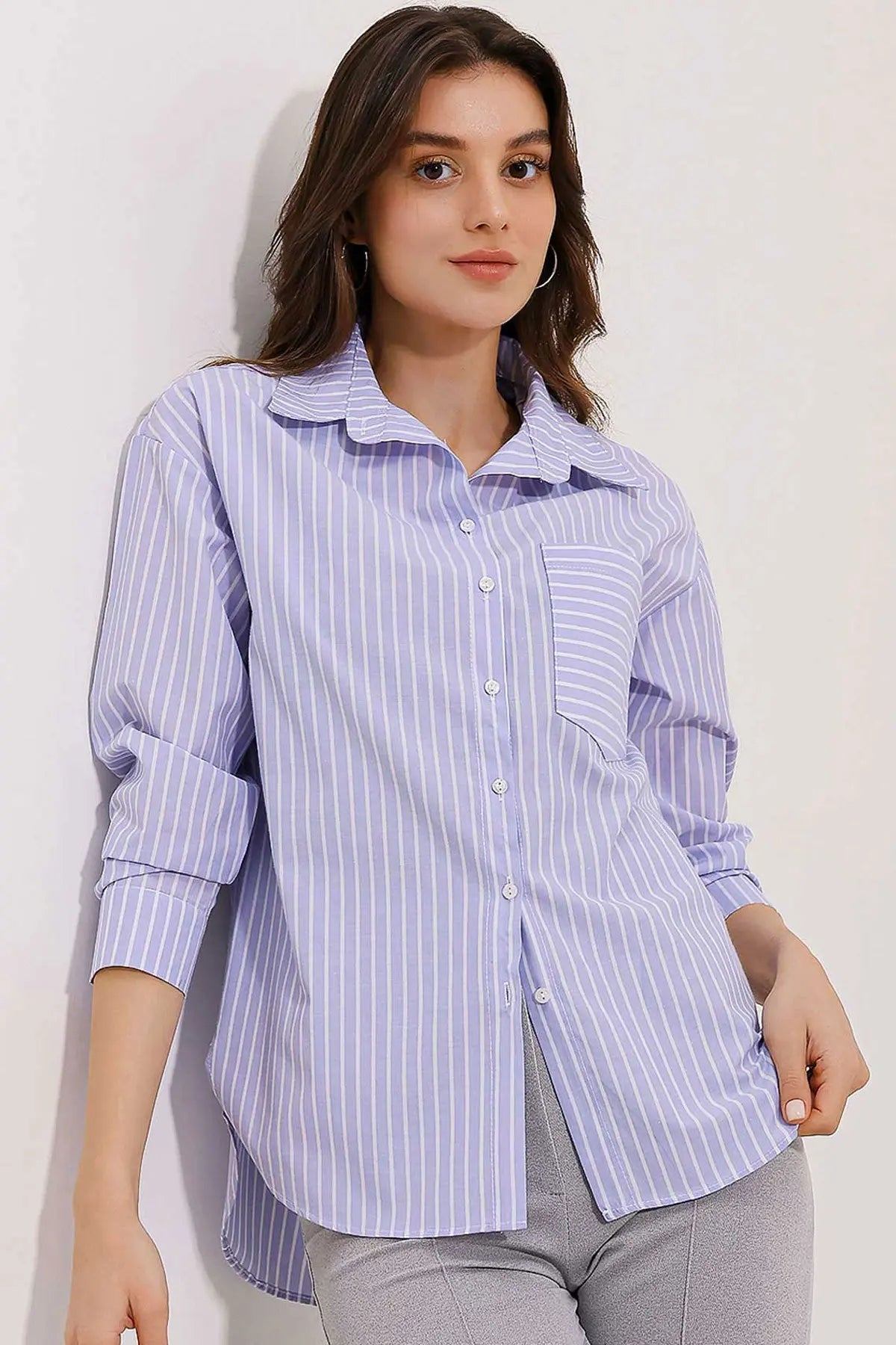 20205 çizgili oversize gömlek - Justyol