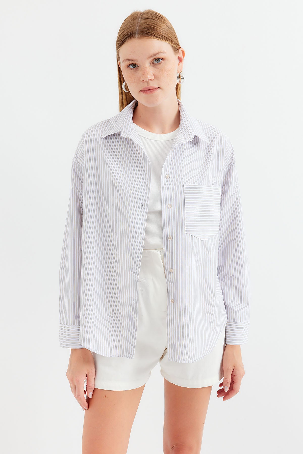 <tc>Chemise oversize à rayures avec poche unique 20212</tc>