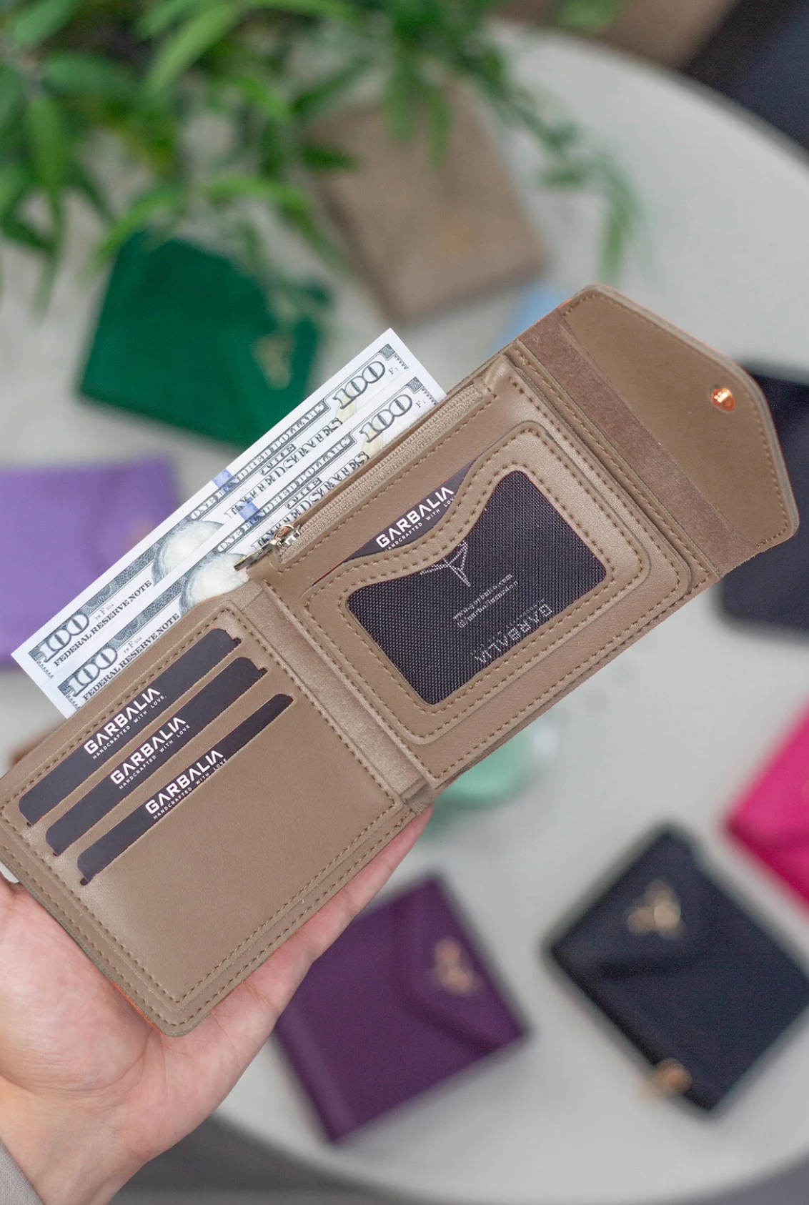 Peru Vegan Deri Fermuarlı Bozuk Para Bölmeli Bol Kartlıklı Kadın Cüzdanı Garbalia