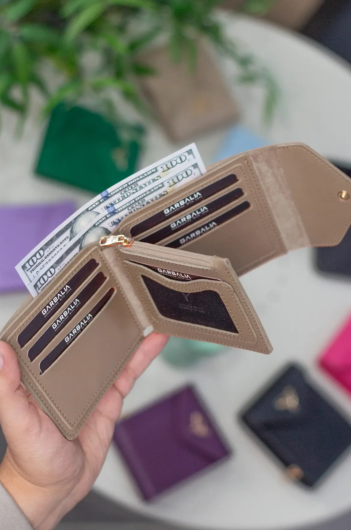 Peru Vegan Deri Fermuarlı Bozuk Para Bölmeli Bol Kartlıklı Kadın Cüzdanı Garbalia