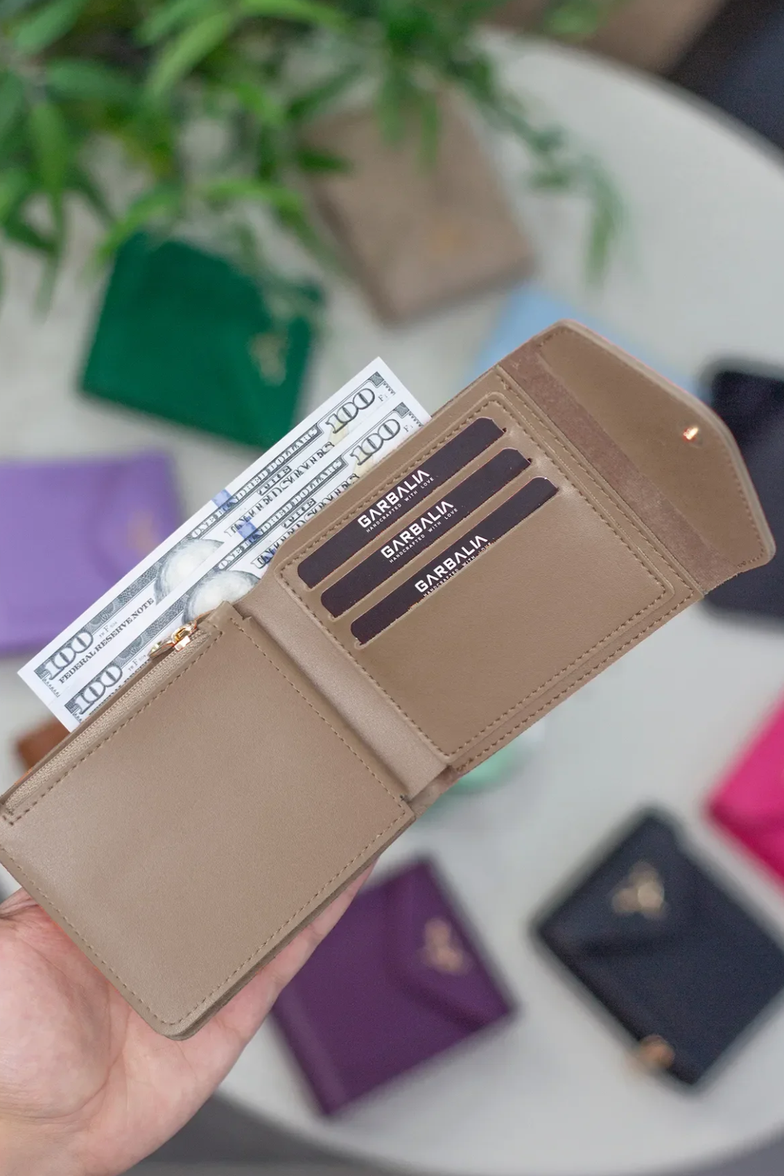 Peru Vegan Deri Fermuarlı Bozuk Para Bölmeli Bol Kartlıklı Kadın Cüzdanı Garbalia