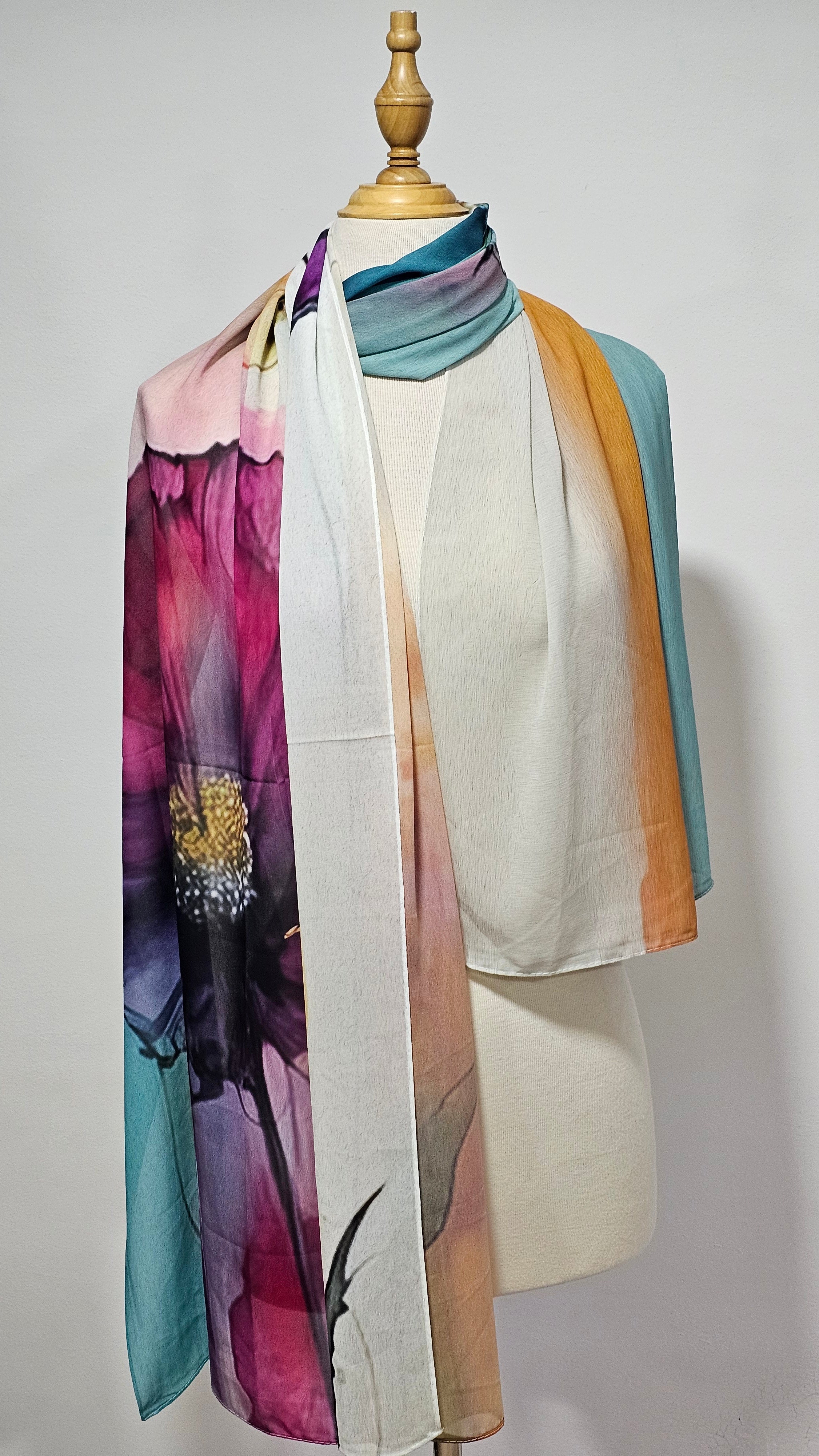 Châle en crêpe égyptien imprimé léger et élégant