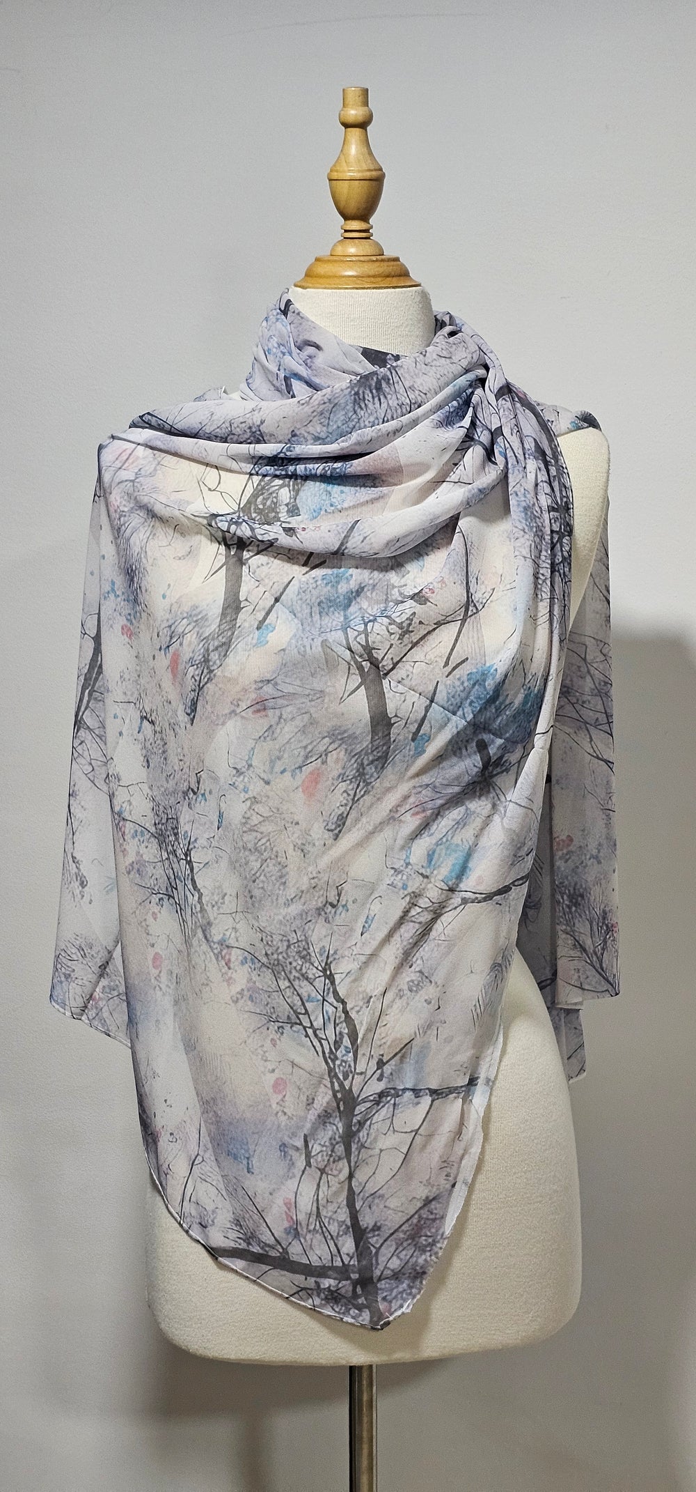 Le Châle en Crêpe Égyptien Premium — Chic & Tendance