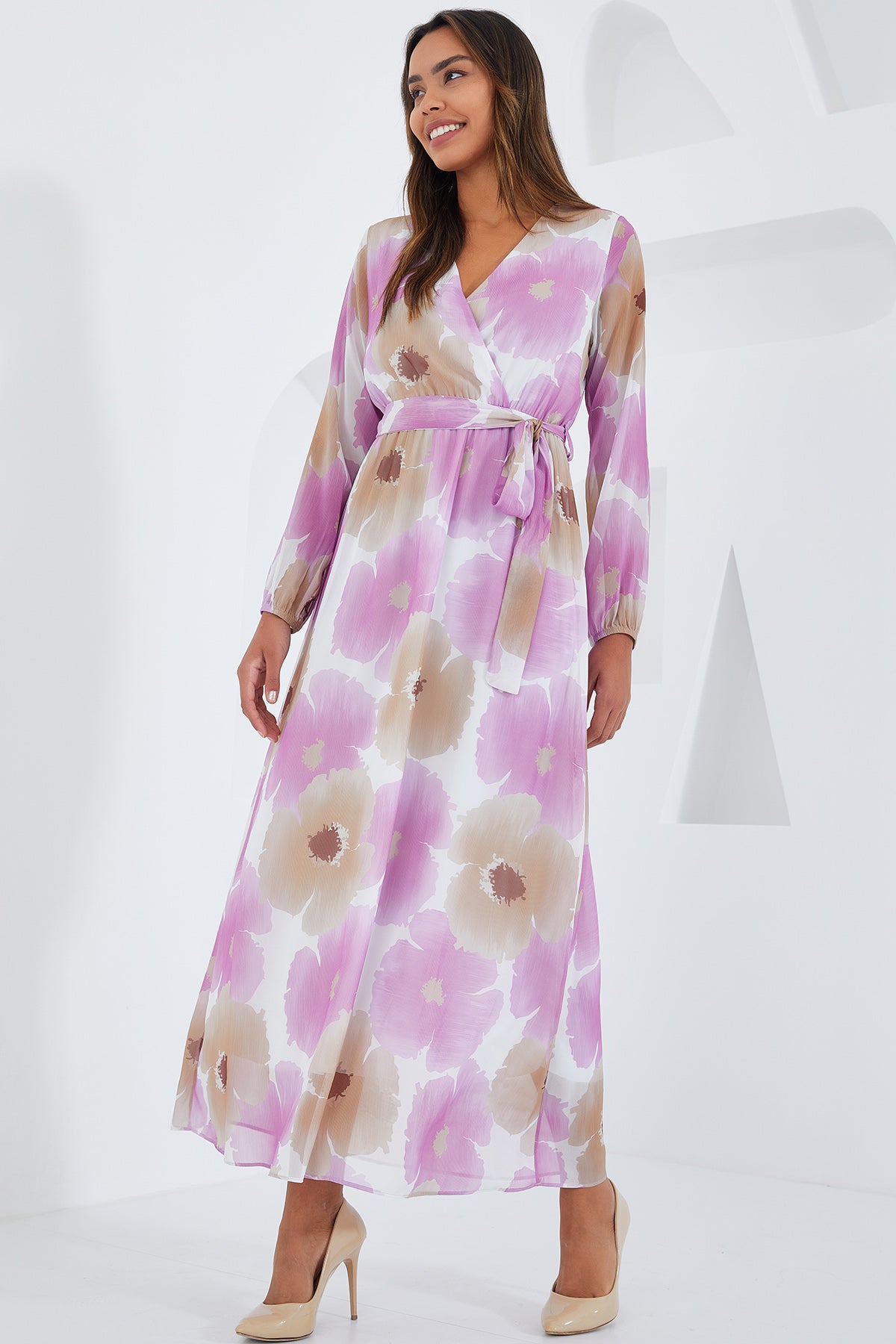 <tc>Robe en chiffon à motif floral 2134.</tc>