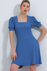 <tc>Robe en tricot à col carré Bigdart 2339.</tc>