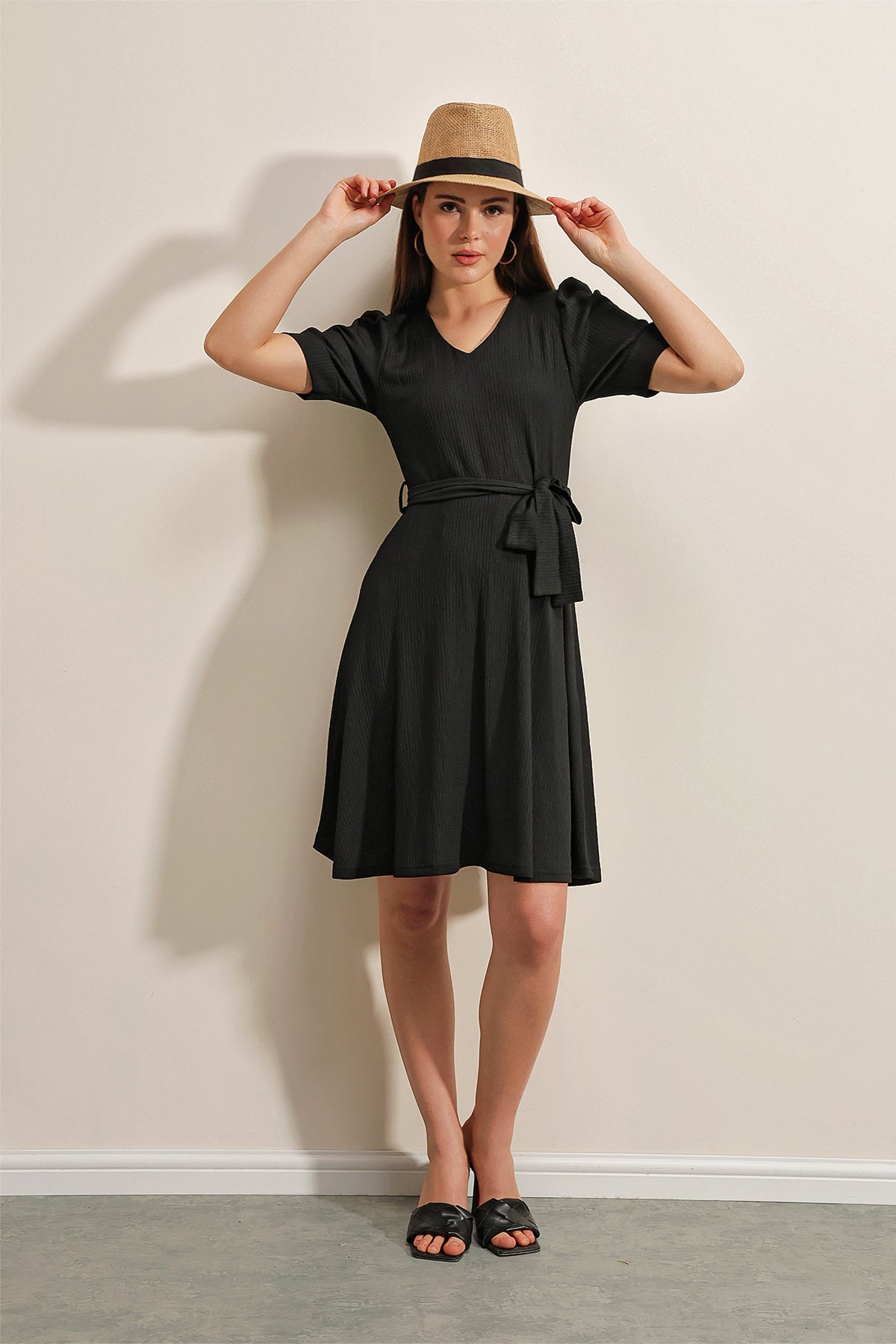 <tc>Robe en tricot avec ceinture 2370</tc>