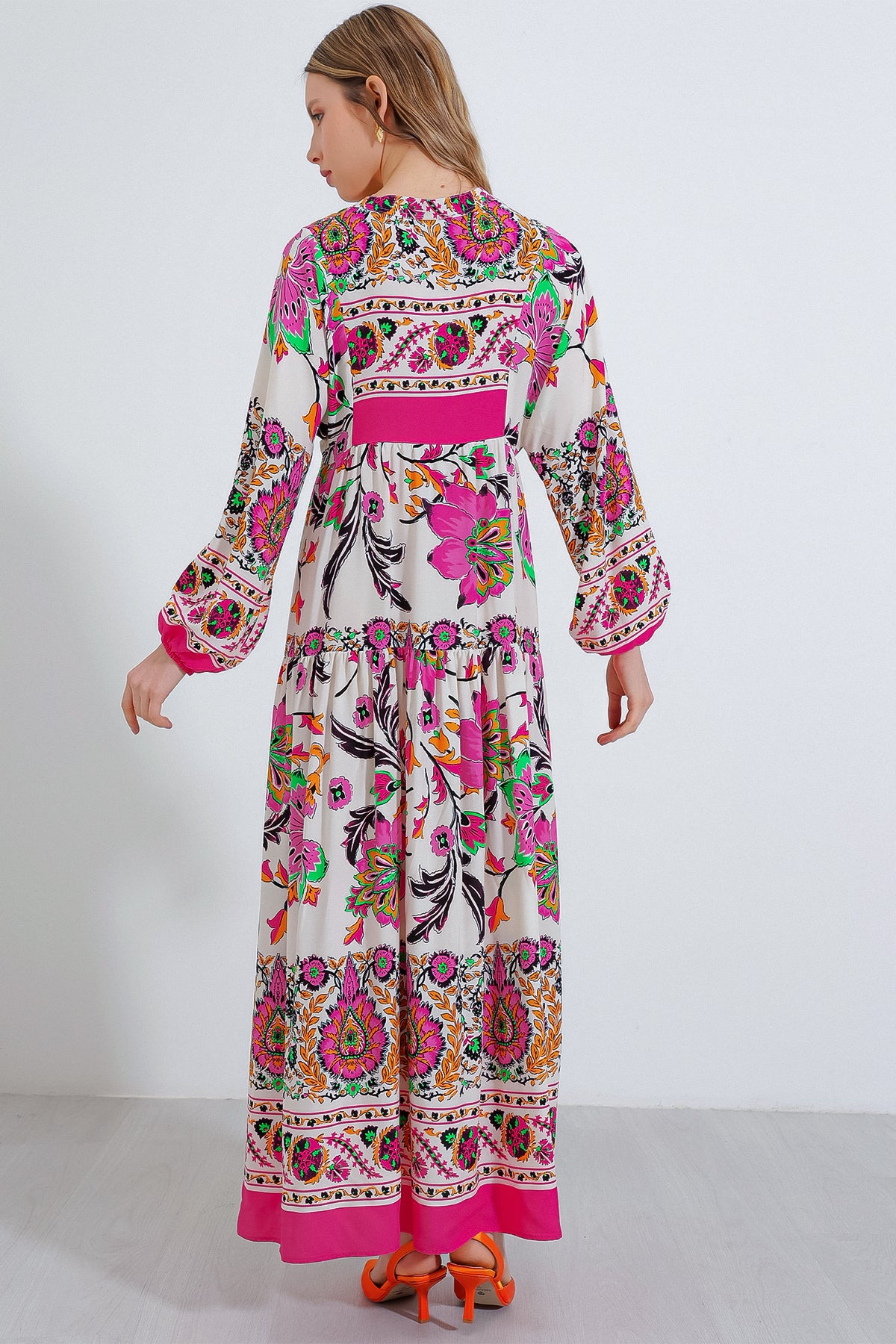 2423 otantik desenli elbise - Justyol