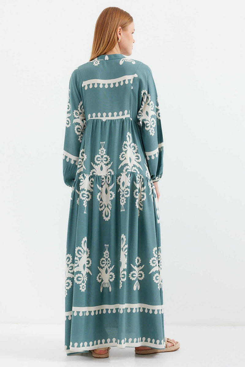 Robe Longue à Motif Otantique avec Détails Colorés