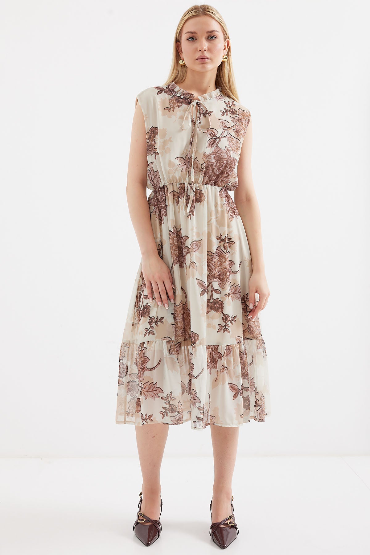 <tc>Robe en chiffon sans manches avec motif 2503.</tc>