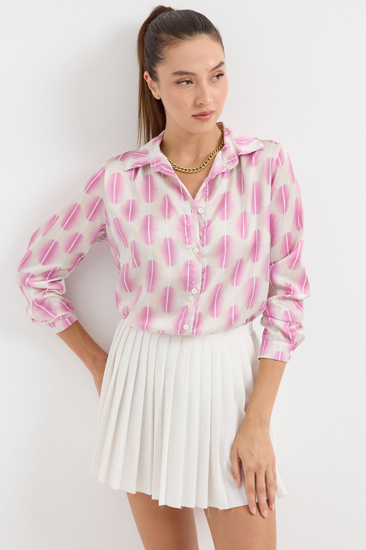 <tc>Chemise en satin légèrement drapée 3964</tc>